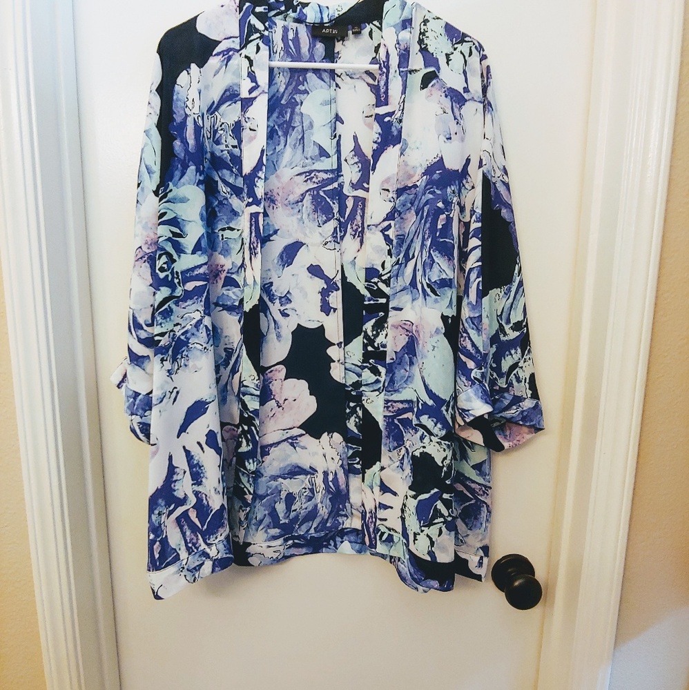 !!SALE!! Abstract kimono